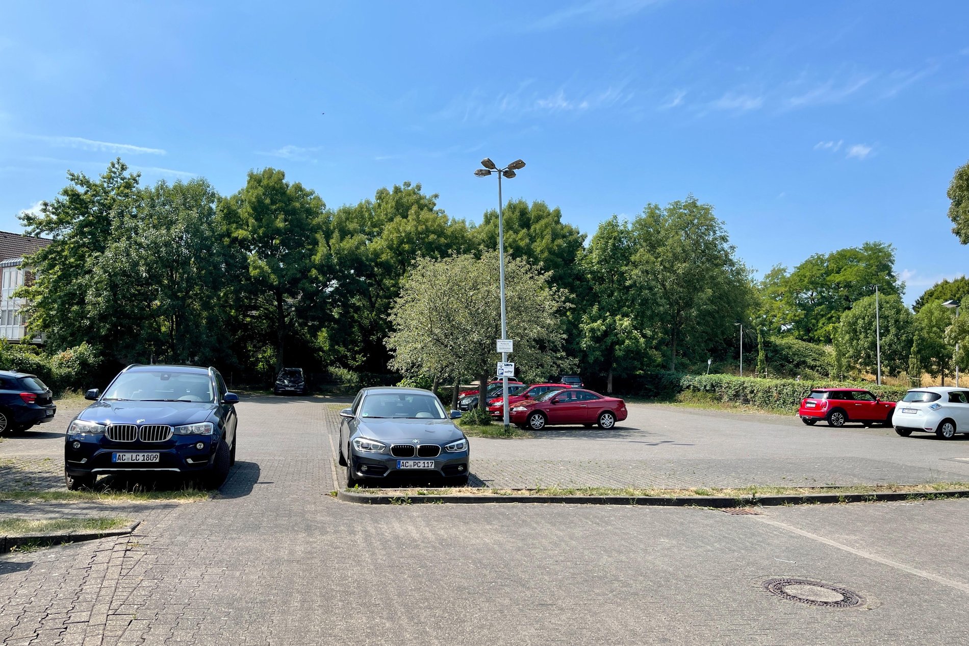 Barmenia Versicherung Patrick Cauberg in Würselen - Kundenparkplatz