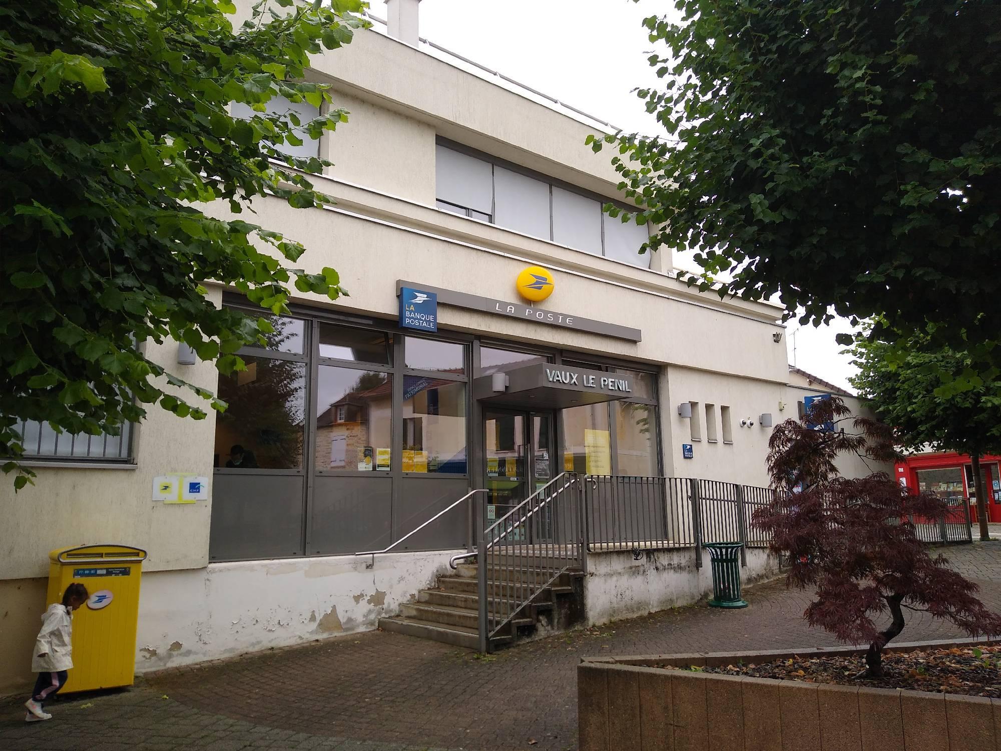 La Poste VAUX LE PENIL (77000) - La Poste