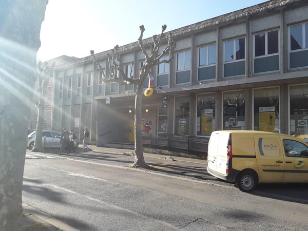 Photo du point La Poste NEUILLY SUR MARNE PRINCIPAL