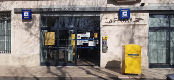 Photo du point La Poste BEAUCAIRE