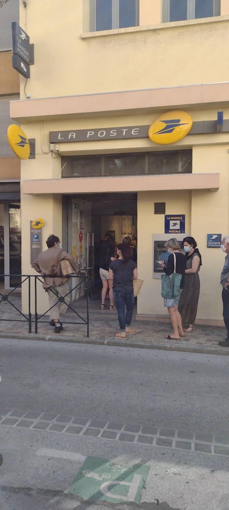 Photo du point La Poste LE LAVANDOU