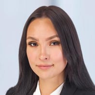 Nicole Milwiz. Ihre Ansprechpartnerin für die Impact Finanz in Regensburg.