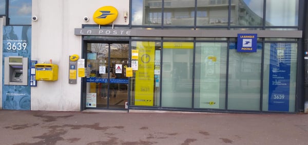 Photo du point La Poste GENNEVILLIERS LE LUTH