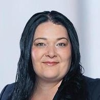 Renee Schütze. Ihre Ansprechpartnerin für die Barmenia Versicherung in Dresden.