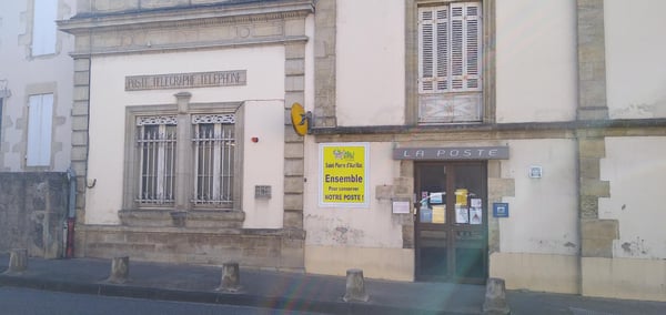 Photo du point La Poste SAINT PIERRE D AURILLAC