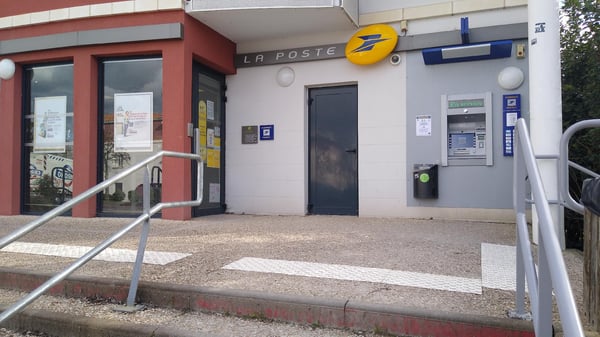 Photo du point La Poste ARTIGUES PRES BORDEAUX