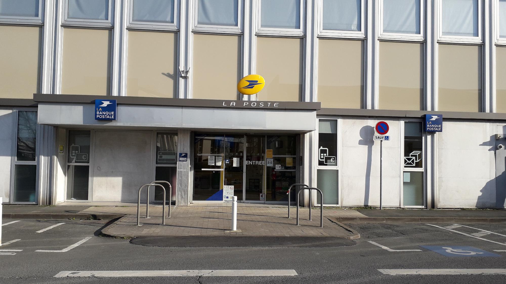 La Poste LA ROCHELLE CAP OUEST (17000) - La Poste