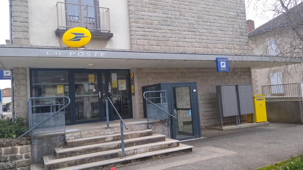 Photo du point La Poste SAINT LEONARD DE NOBLAT