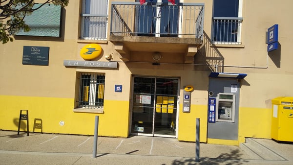 Photo du point La Poste MORIERES LES AVIGNON