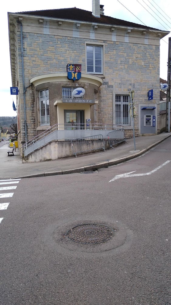 Photo du point La Poste MONTBARD