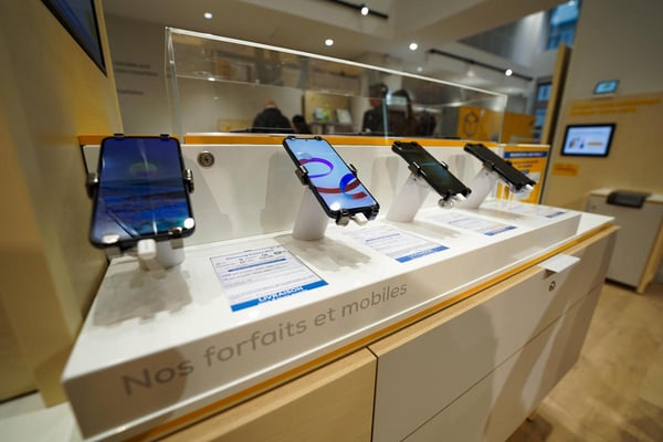 présentoir mobiles Samsung  La Poste MONTAUBAN MIDI PYRENEES