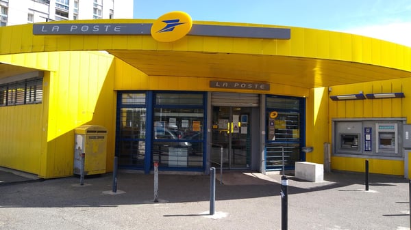 Photo du point La Poste NIMES DEBUSSY