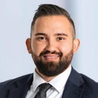 Hanif Azam. Ihr Ansprechpartner für die ProFina Deutschland in Bochum.