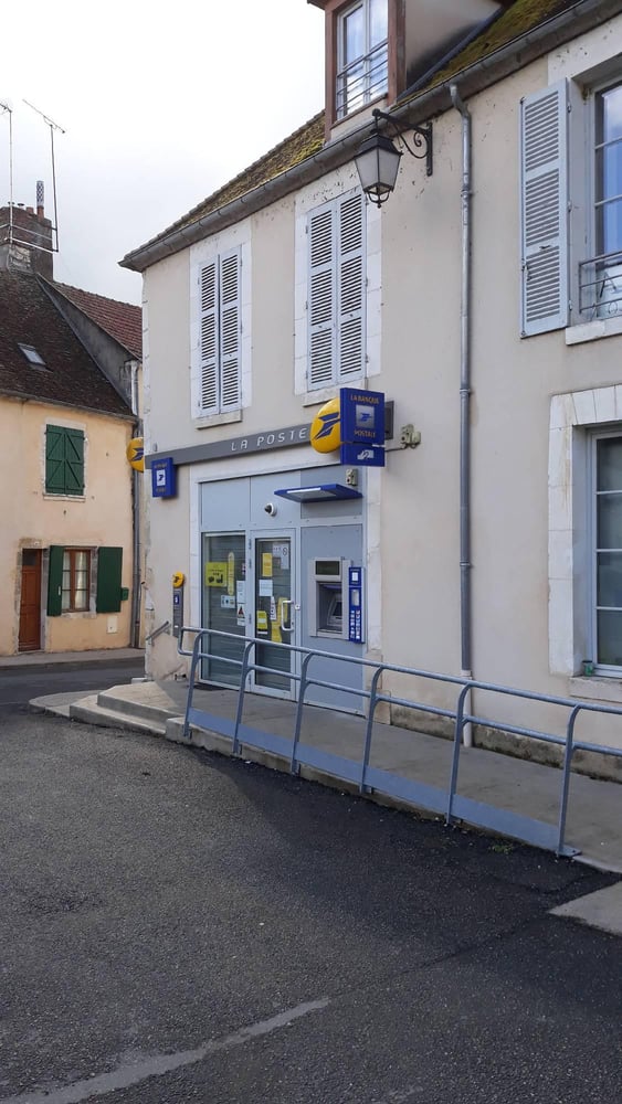 Photo du point La Poste COULANGES SUR YONNE