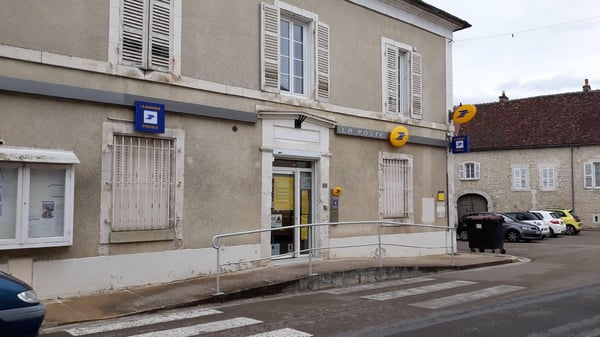 Photo du point La Poste CHAMPS SUR YONNE