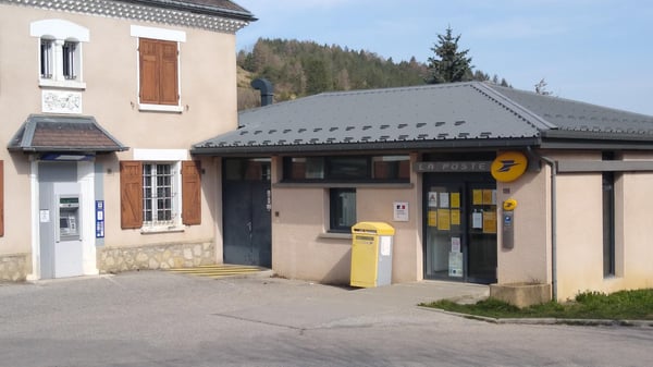 Photo du point La Poste MONESTIER DE CLERMONT