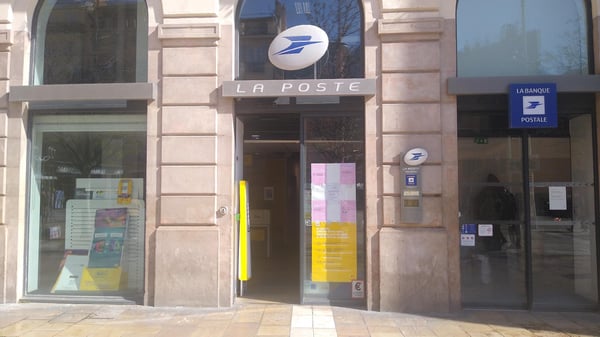 Photo du point La Poste TOULON LOUIS BLANC