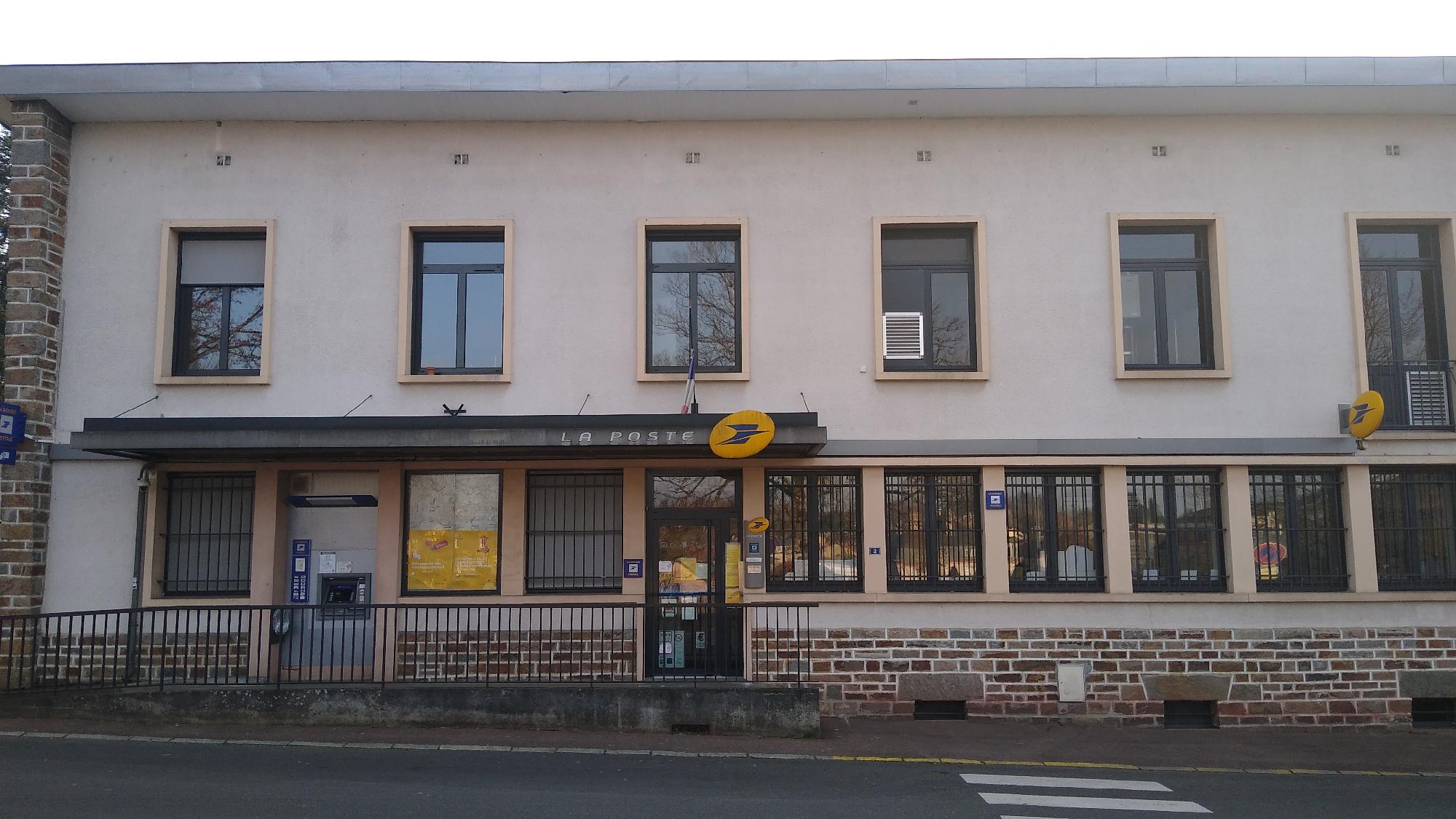 La Poste SAINT YRIEIX LA PERCHE (87500) - La Poste