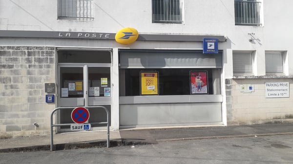 Photo du point La Poste MAUZE SUR LE MIGNON