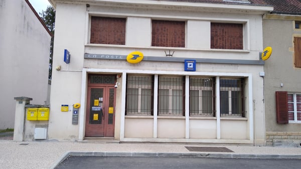 Photo du point La Poste GENELARD