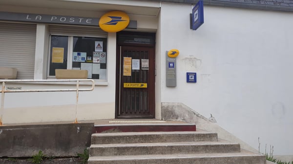 Photo du point La Poste MONTSAUCHE LES SETTONS