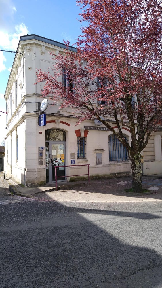 Photo du point La Poste LUSSAC