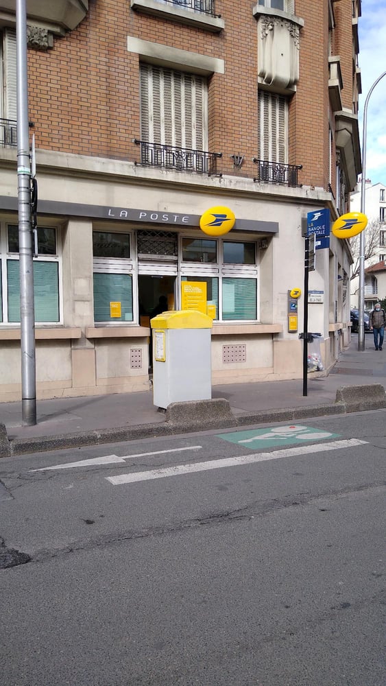 La Poste COURBEVOIE BECON 92400 La Poste