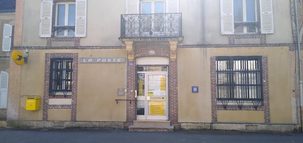 Photo du point La Poste LONGNY AU PERCHE