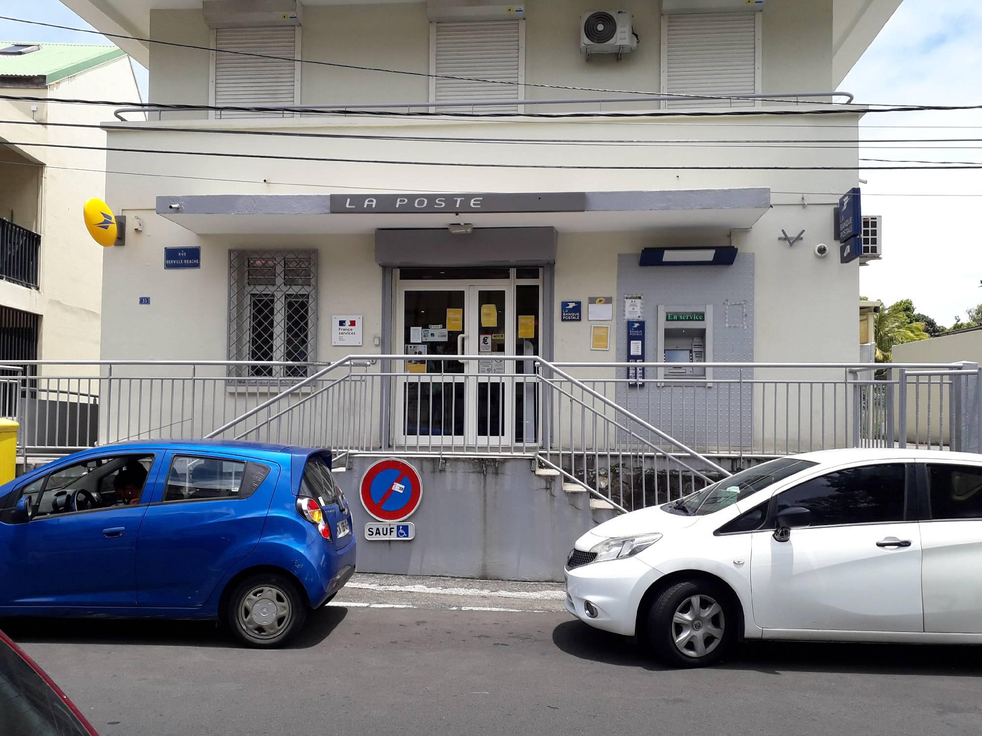 Place des Carmes - Basse-Terre - Guadeloupe Tourisme