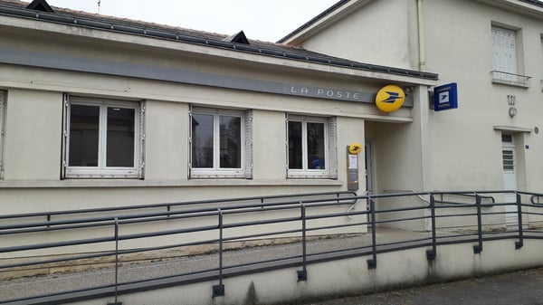 Photo du point La Poste SAVIGNE SUR LATHAN