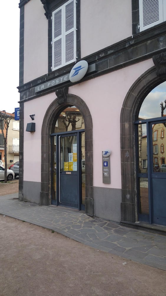 Photo du point La Poste MARINGUES