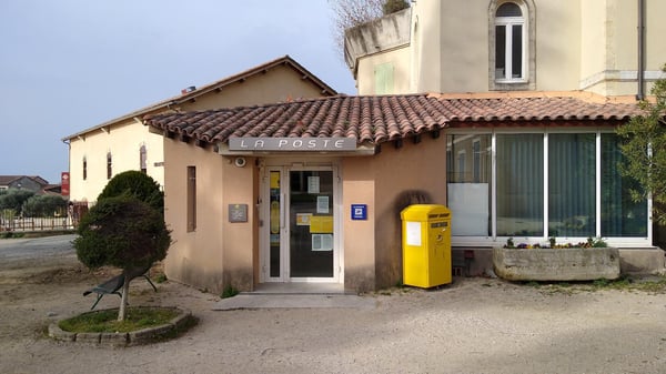 Photo du point La Poste BEAUMES DE VENISE