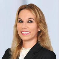 Sedina Kukuljcic. Ihre Ansprechpartnerin für die Barmenia Versicherung in Burghausen.