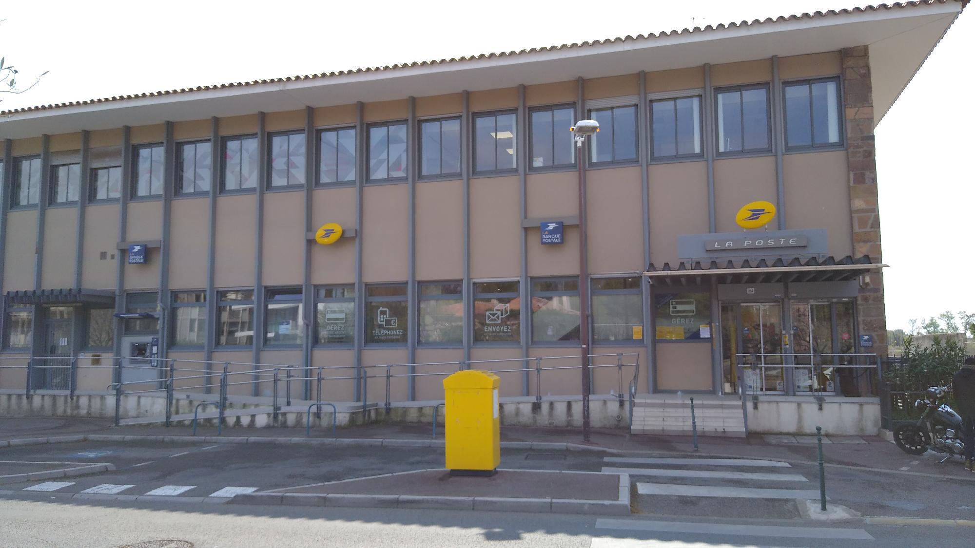 Relais Pickup CERCLE DE LA VAPE E LIQUIDZ (83700) - La Poste Relais Pickup CERCLE DE LA VAPE E LIQUIDZ (83700) - La Poste