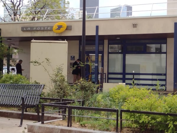 La Poste COURBEVOIE MARCEAU 92400 La Poste