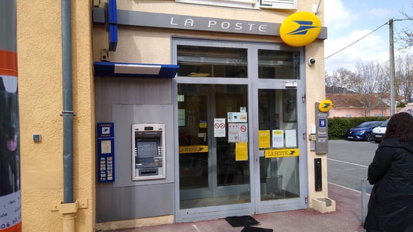 Photo du point La Poste LE CANNET DES MAURES