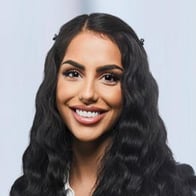Norin Amraei. Ihre Ansprechpartnerin für die Barmenia Versicherung in Köln.