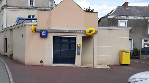 Photo du point La Poste GREZ EN BOUERE