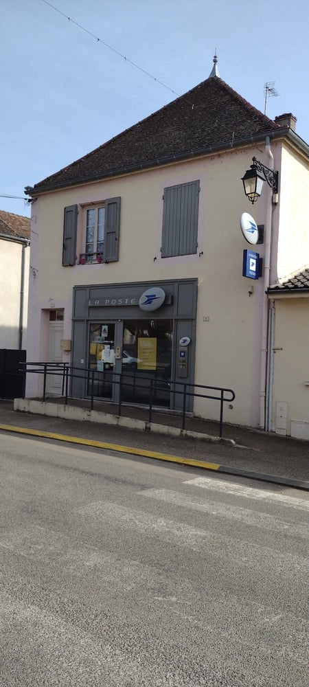 Photo du point La Poste SAINT GENGOUX LE NATIONAL