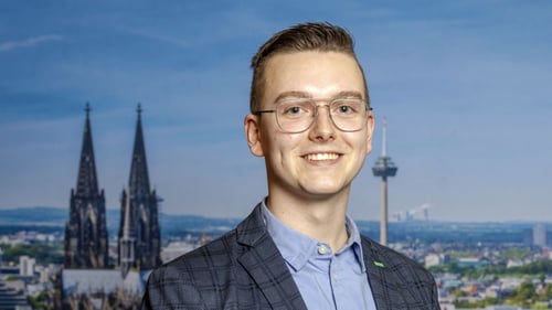 Agenturvertreter Eric Voigt der DEVK Geschäftsstelle Merzenich