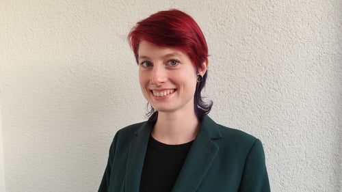 Fachfrau für Versicherungen und Finanzen