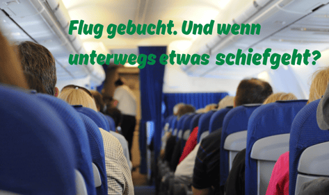 Passagiere sitzen im Flugzeug auf dem Weg in den Urlaub, darüber steht „Flug gebucht. Und wenn unterwegs etwas schiefgeht?“ – zum Beitrag „Urlaub ab Dortmund: Was du vor der Reise kurz prüfen solltest“.