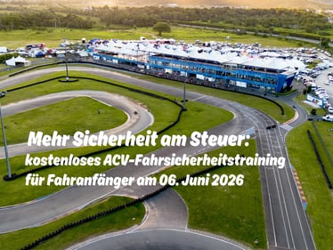 Blick von oben auf eine Fahrstrecke - Angebot eines Fahrsicherheitstrainings des ACV's über die DEVK Versicherung Berlin-Adlershof