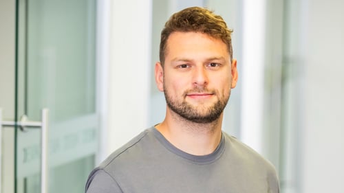 Ilker Yüksel, Standortleiter der Geschäftsstelle Timothy Hanauer in Ingelheim