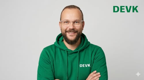 auf diesem Bild ist Sebastian Ebling zu sehen. Er arbeitet seit 04/2025 für das Agentur Team Andrea Hecker im Verlauf.