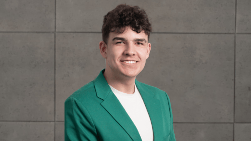 Auszubildender Lennard Strahinovic- DEVK Versicherung Villingen-Schwenningen Ljiljana Bogdanovic