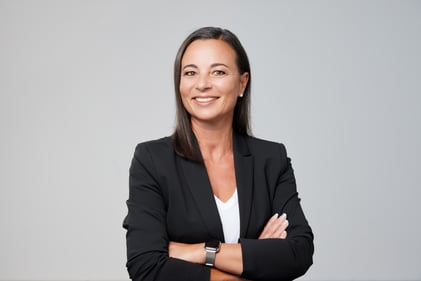 Das Foto zeigt Frau Heinol-Grunau