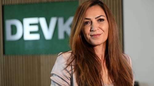 Portrait der Agenturleiterin Elvide Yilmaz - DEVK Versicherung Stutensee