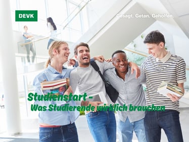 Studierende beim Studienstart in Mainz mit Büchern und Laptop – DEVK Sebastian Pfeil informiert über wichtige Versicherungen für junge Erwachsene wie Haftpflicht und Hausratversicherung.