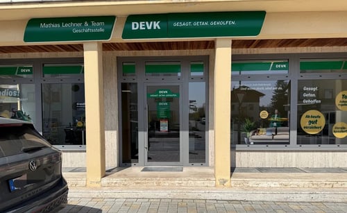 DEVK Versicherung in Grafing Mathias Lechner - Eingangsbereich und Frontansicht
